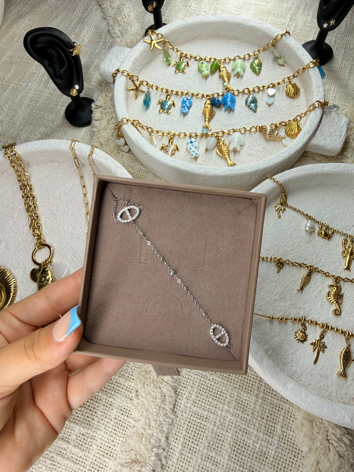 Kylie Hand Chain