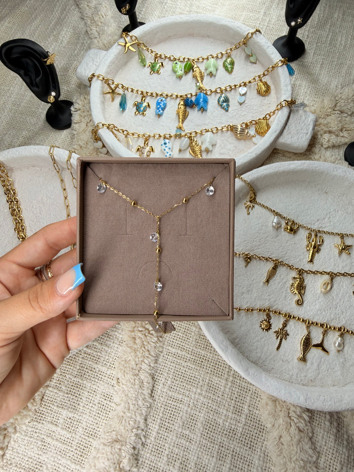 Victoria Hand Chain