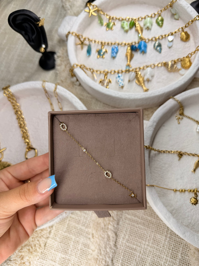 Isabella Hand Chain