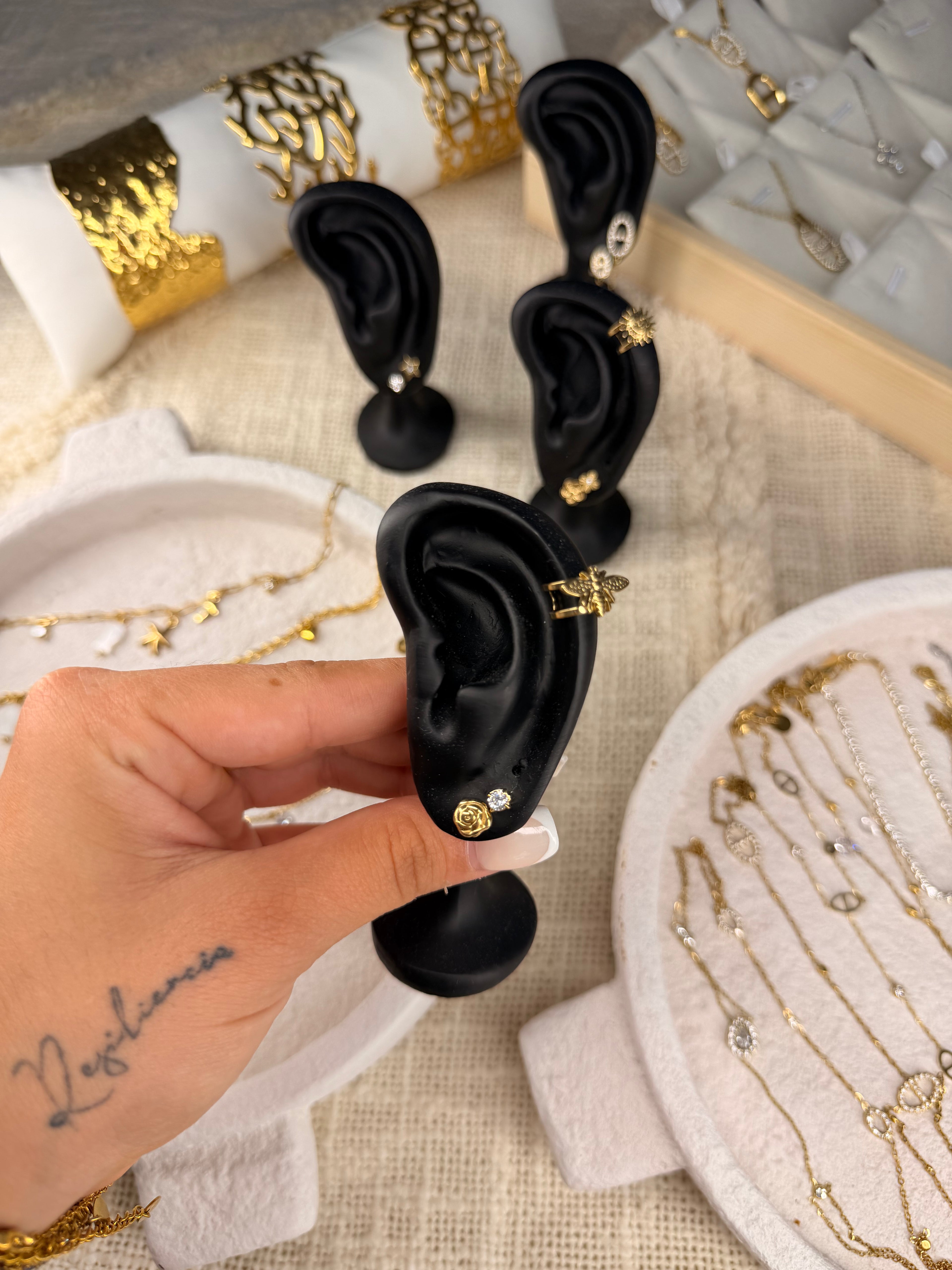 Conjunto de pendientes Naia