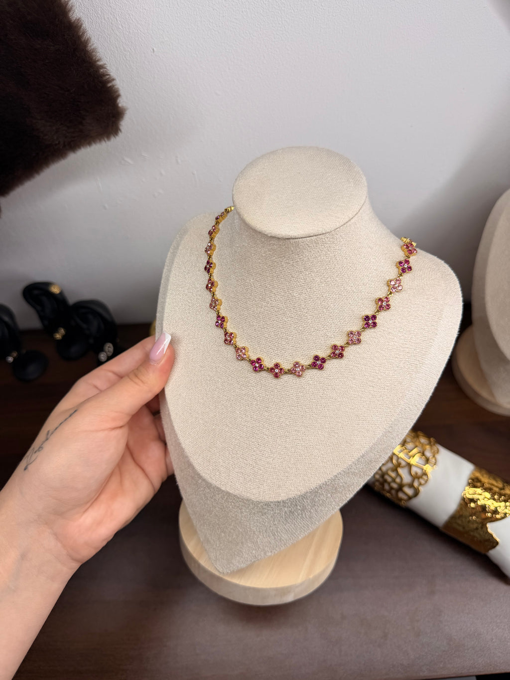 Collier Isaia