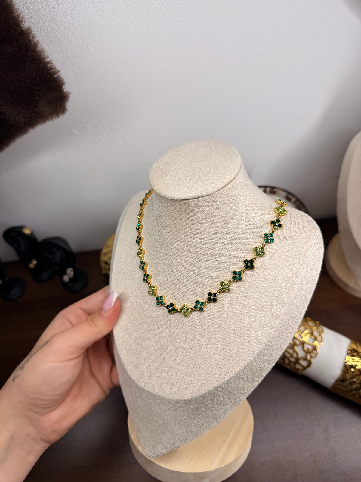 Collier Isaia