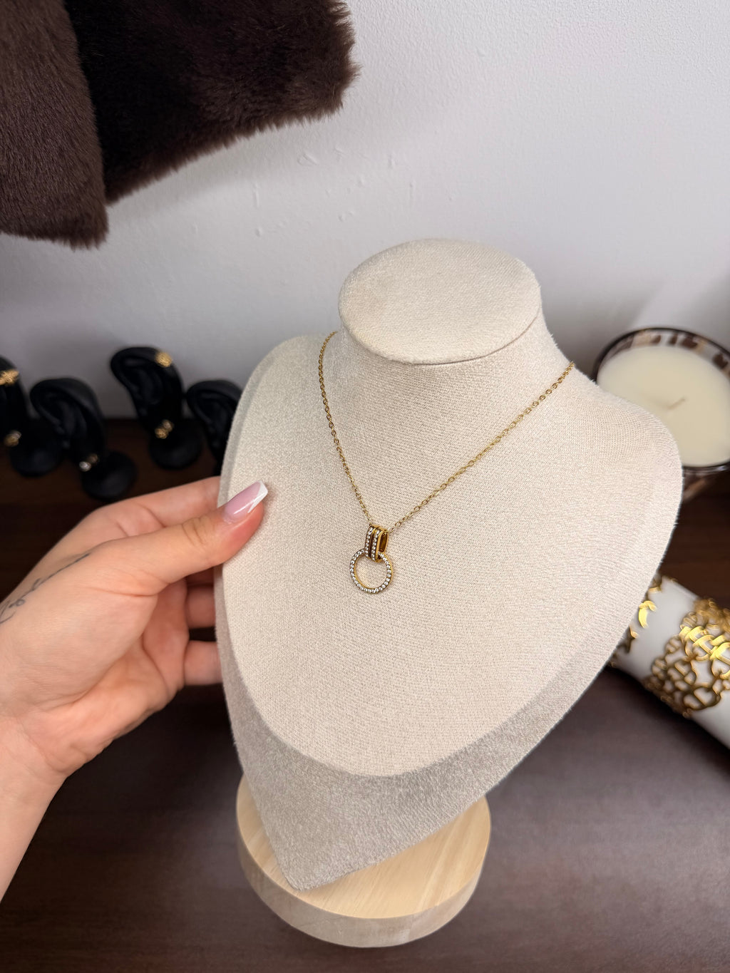 Collar Capri