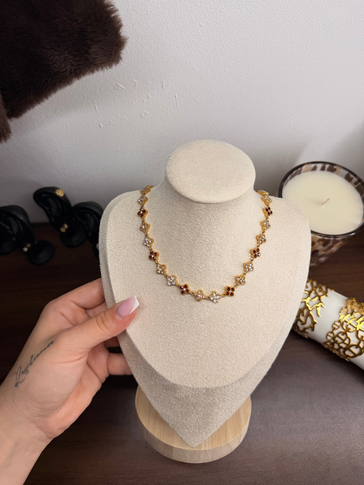 Collier Isaia