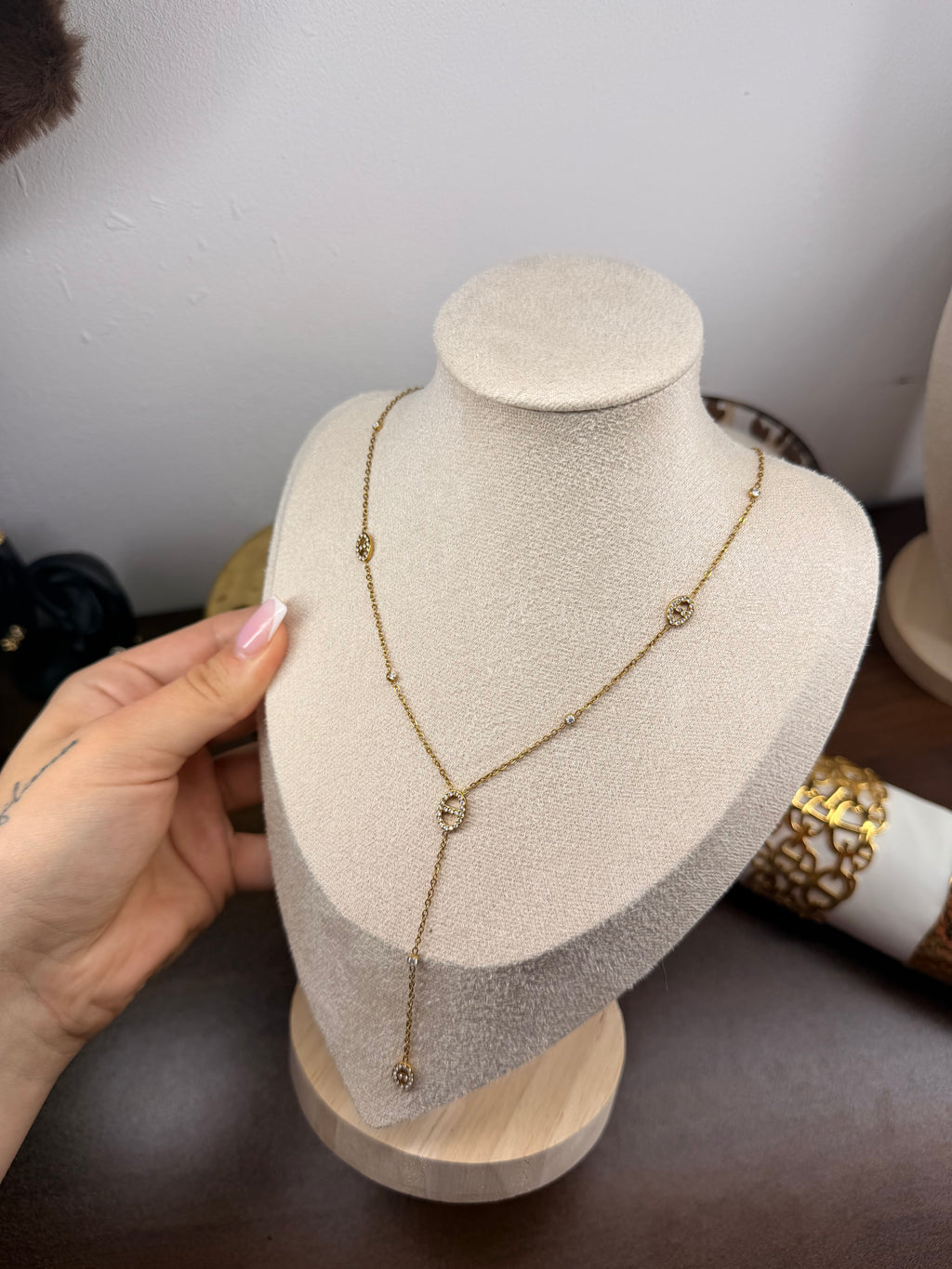 Collier Angela