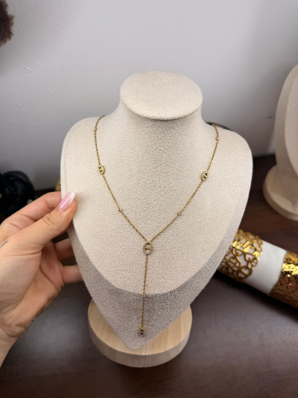 Collier Angela
